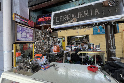 Cerrajería "Alepiña" | Servicio de Cerrajero en Cuauhtémoc, Ciudad de México 1 Cerrajería "Alepiña" | Servicio de Cerrajero en Cuauhtémoc, Ciudad de México